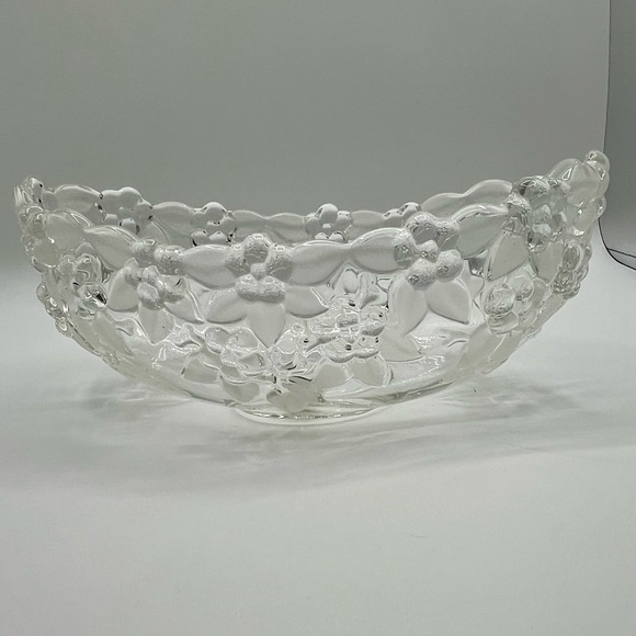 Elegant Clear Floral Glass Bowl Mikasa Germany - Picture 2 of 13